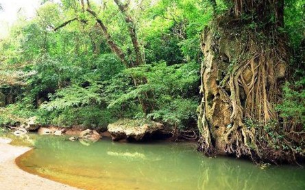 Sinh Ton Valley – Thuy Cung Cave